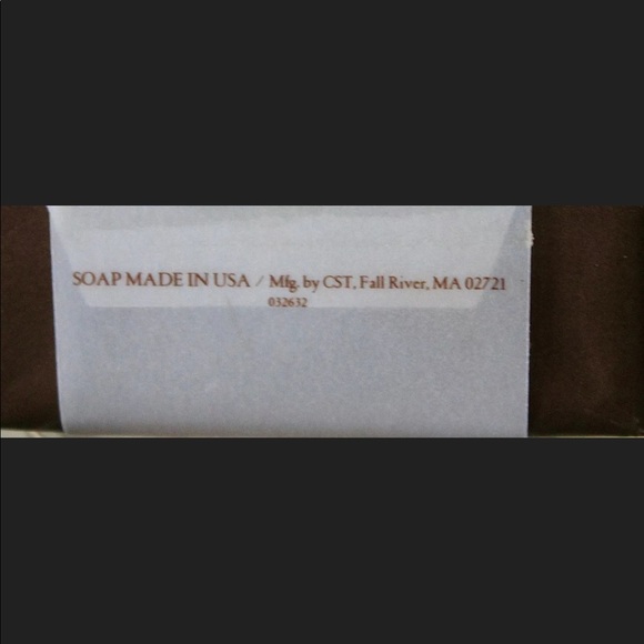 CST COMMONWEALTH SOAPS & TOILETRIES ALMOND SCENTED - Picture 3 of 3